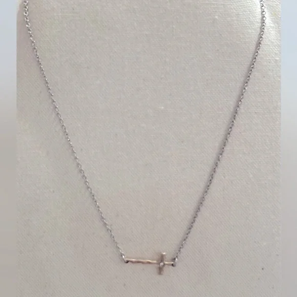 JK by Thirty-One “Whisper Cross Necklace” 2 tone silver/gold 16”+ 2” extenderNWT - Picture 1 of 7